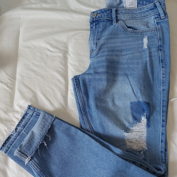 Hollister Jean's - Picture 4 of 6